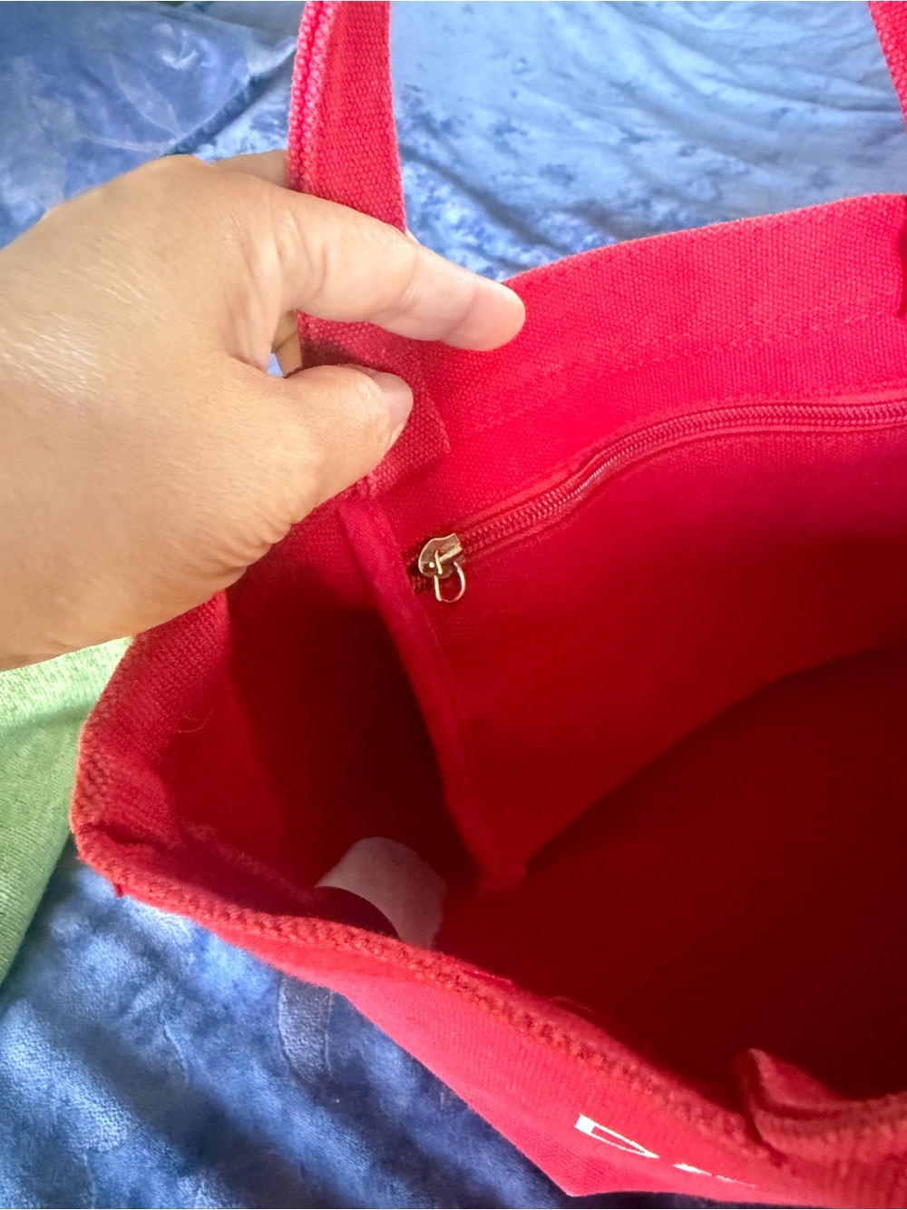 DEAN & Deluca
Bangkok Red Canvas Tote - Picture 3 of 7